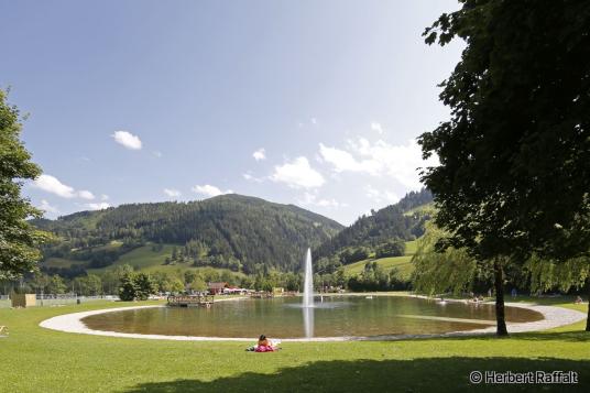 Baden in steirischen Seen & Erlebnisbädern